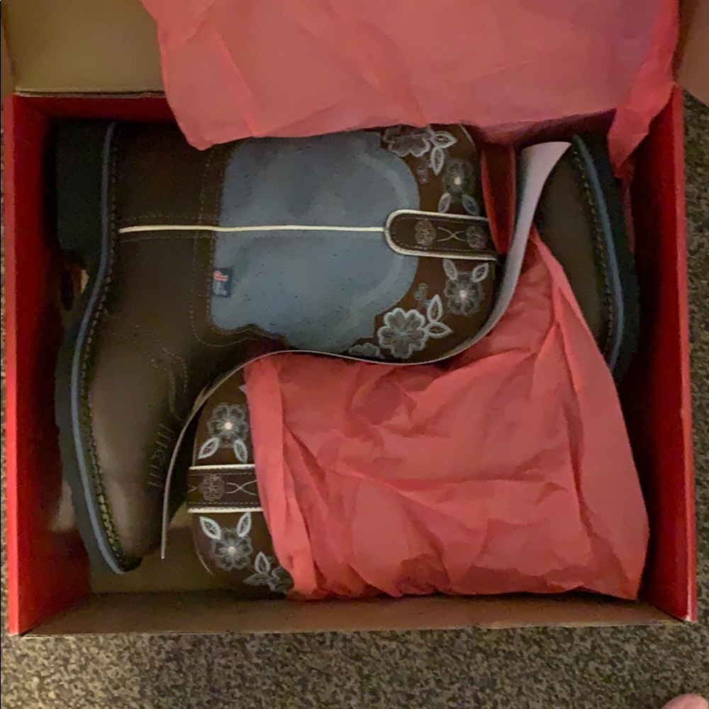 Size 10 women Justin boots